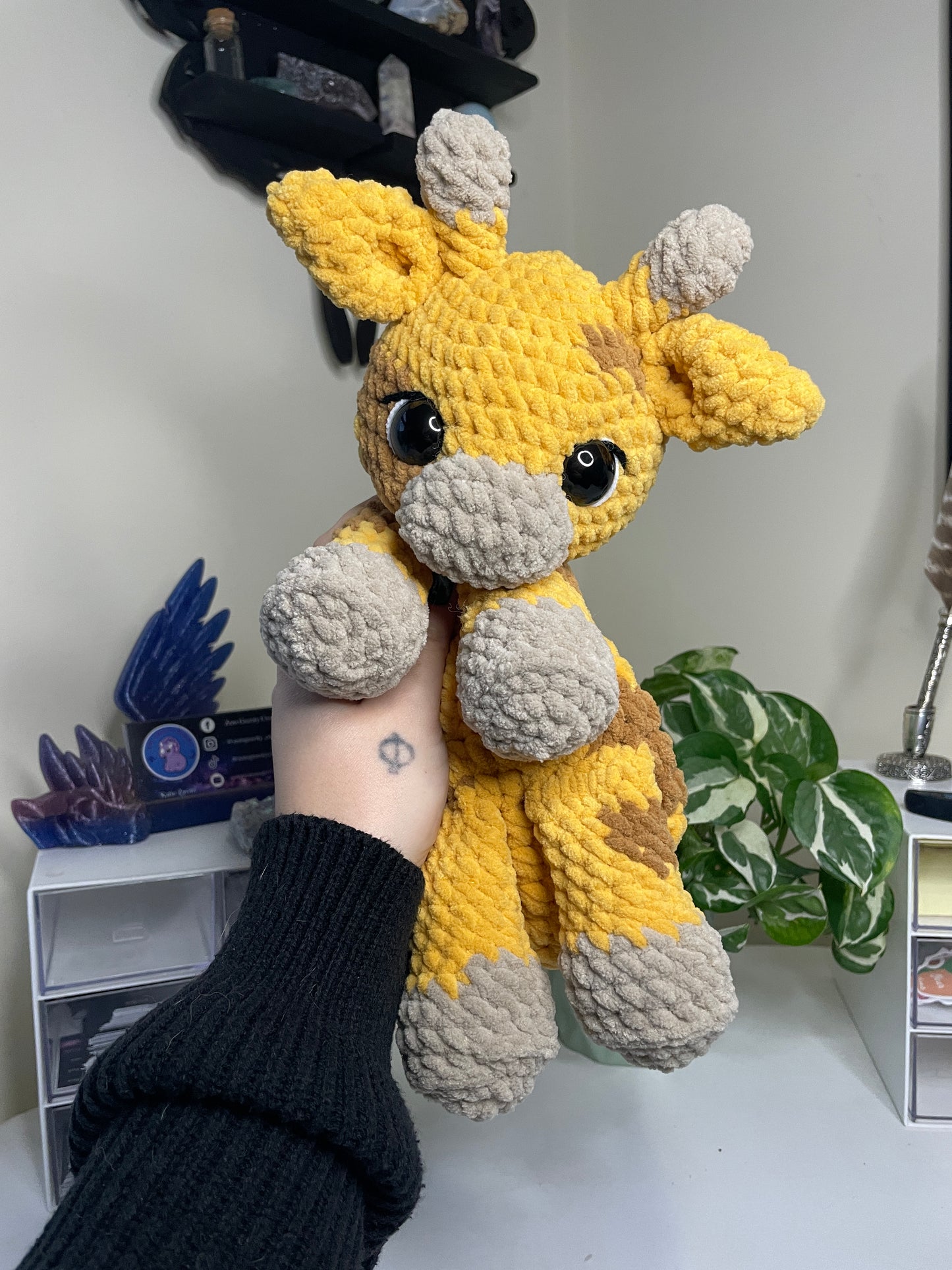 Giraffe Snuggler Amigurumi