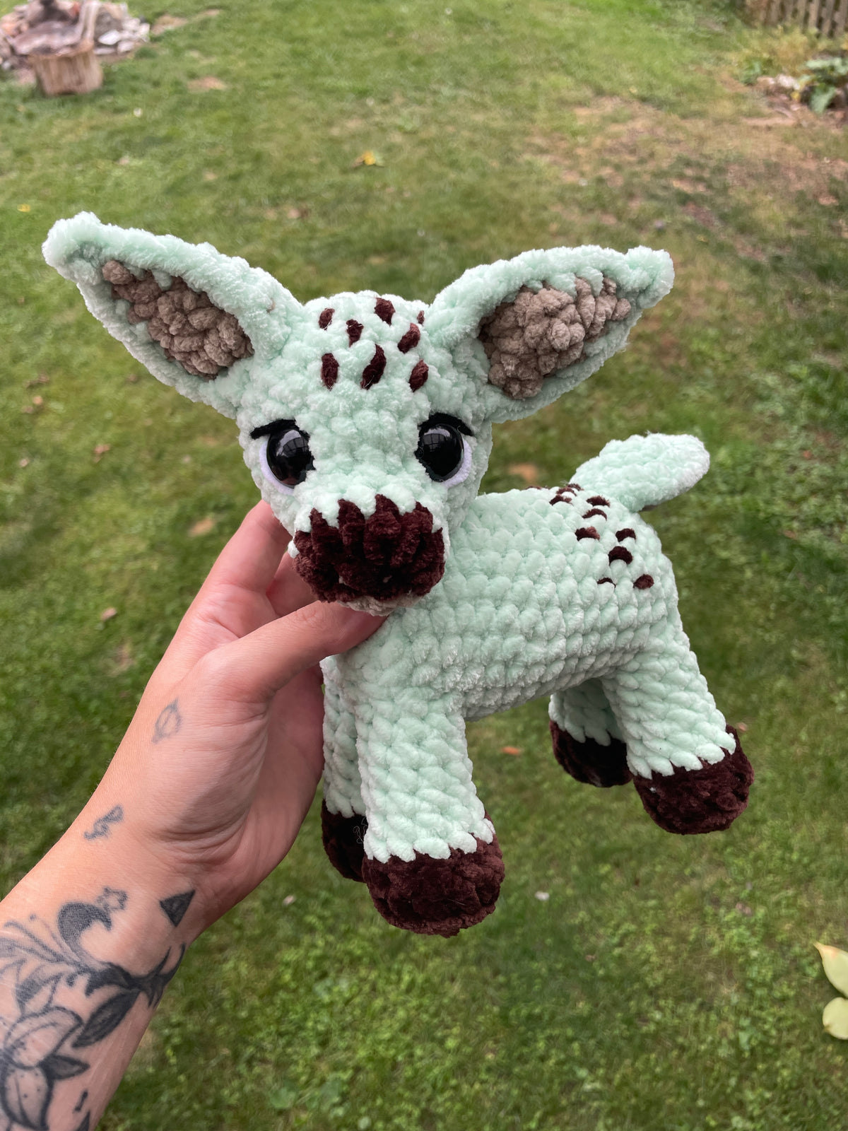 Mint Chip Standing Fawn Amigurumi