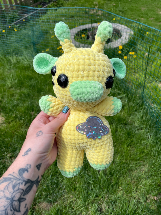 Alien Cow Amigurumi