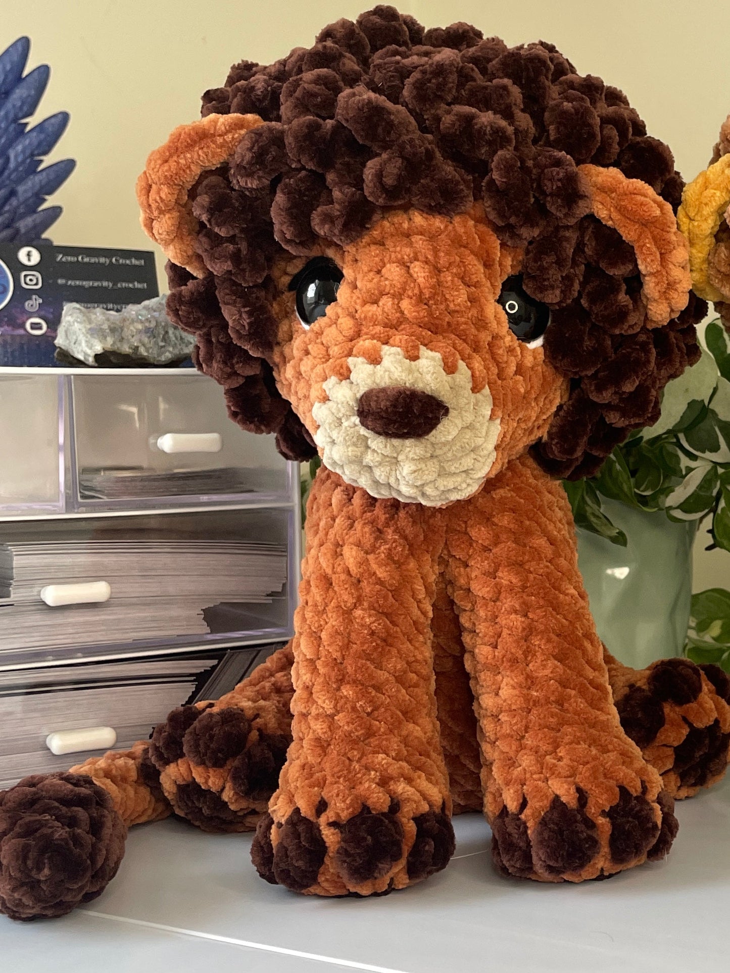 Sitting Lion Amigurumi