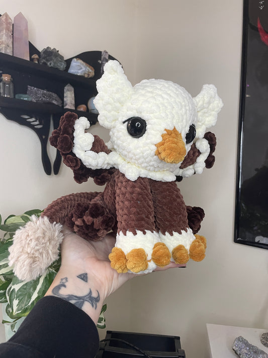 Griffin Amigurumi (fluffy tail)