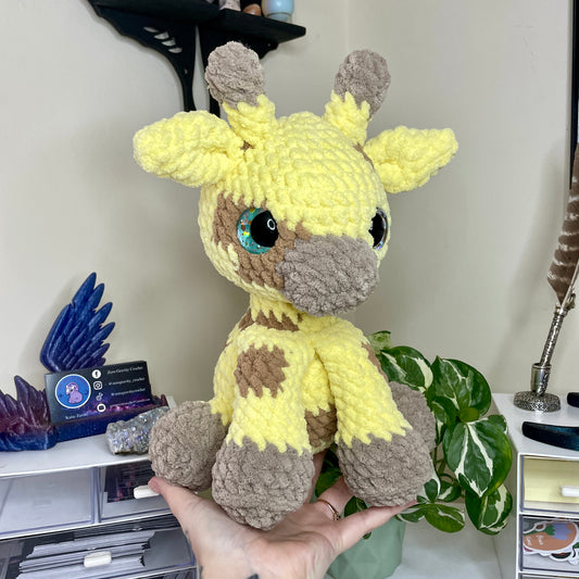 Sitting Giraffe Amigurumi