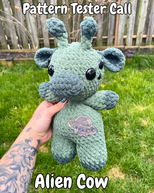 Alien Cow Amigurumi